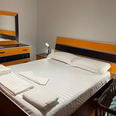 City Center Apartment Galeria Тирана Экстерьер фото